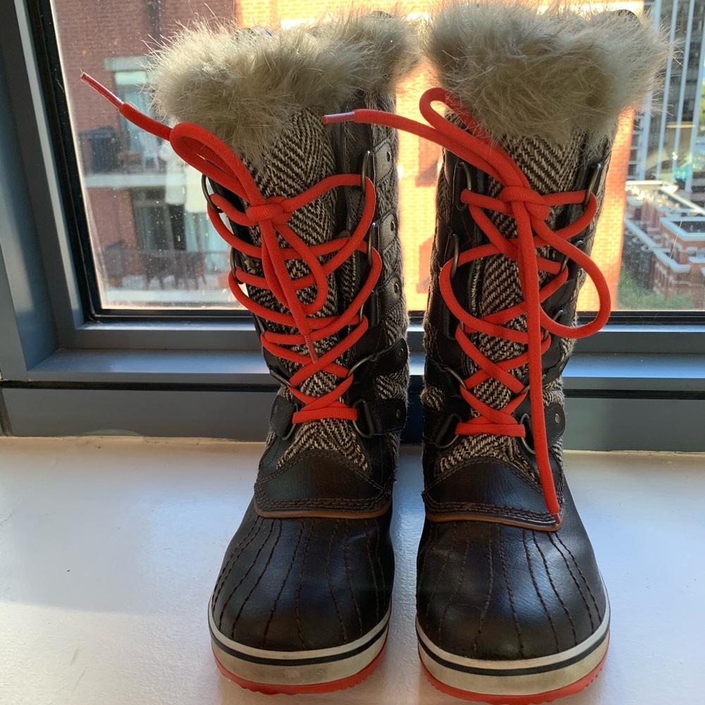 EUC Sorel Winter Boots